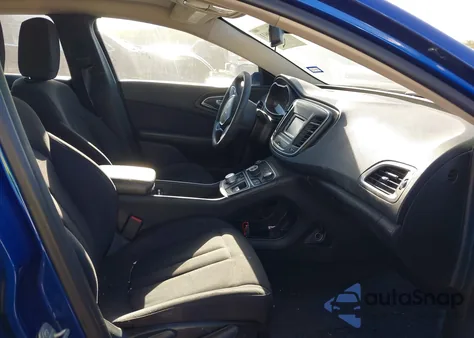 2015 Chrysler 200 Limited из США, поврежденный, VIN 1C3CCCAB3FN536432